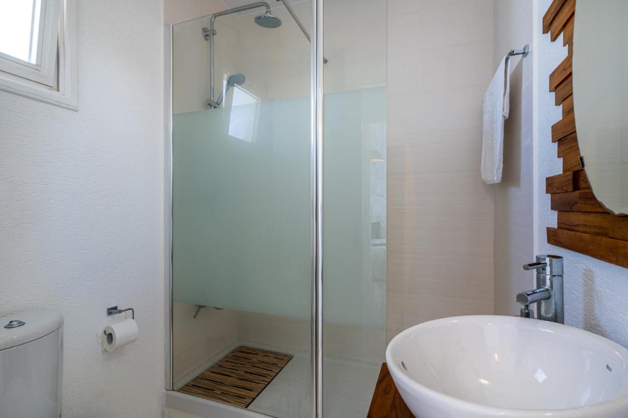 Seawaves 1- Bedroom Apartment Near Meneou Beach Larnaka Exterior foto